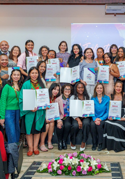 Fortaleciendo el liderazgo de las mujeres